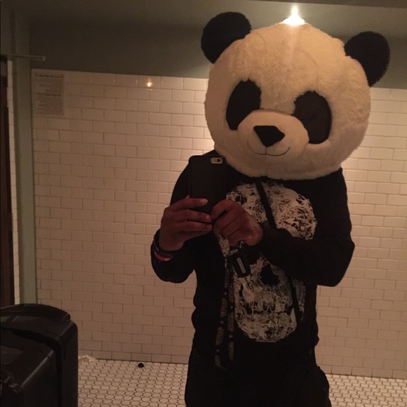 Meet your Posher, Quah - Picture 2 of 3